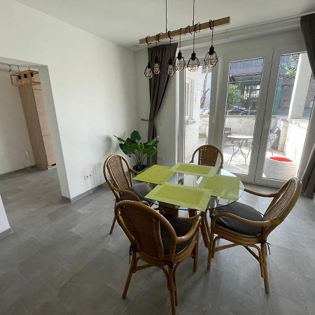 Appartement Avec Exterieur A Proximite De Liege Herstal Exterior foto