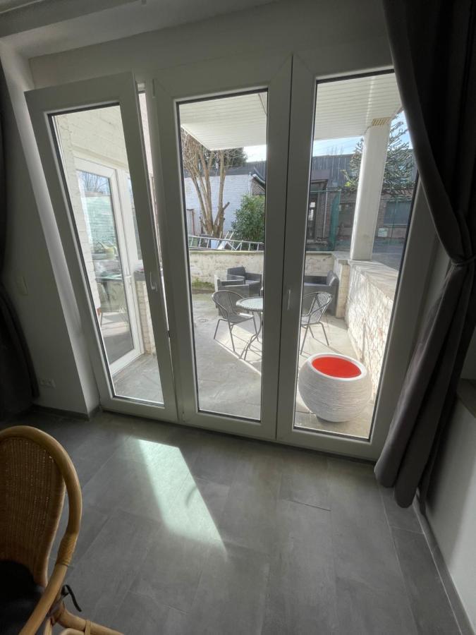 Appartement Avec Exterieur A Proximite De Liege Herstal Exterior foto