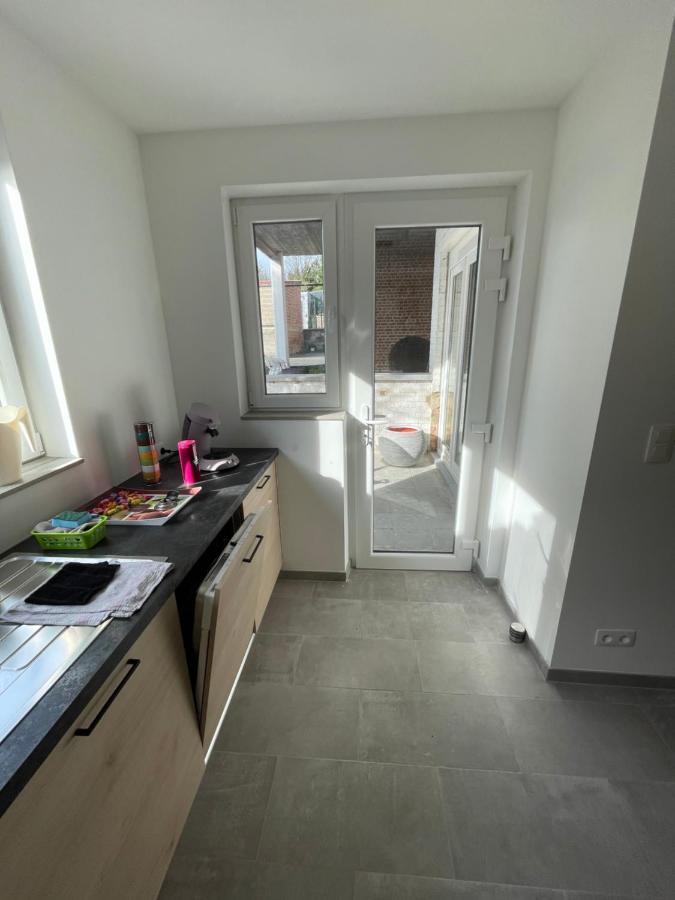 Appartement Avec Exterieur A Proximite De Liege Herstal Exterior foto