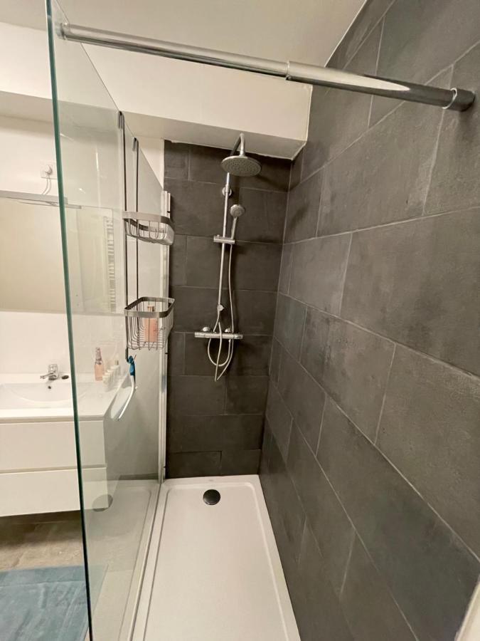 Appartement Avec Exterieur A Proximite De Liege Herstal Exterior foto