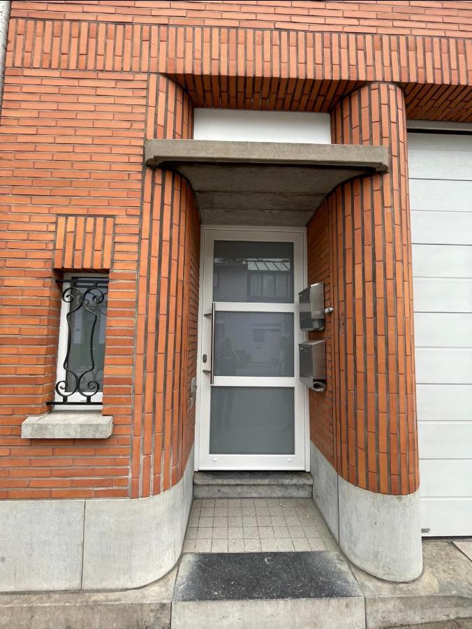 Appartement Avec Exterieur A Proximite De Liege Herstal Exterior foto